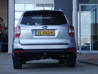 Subaru Forester 2.0 Luxury / 5