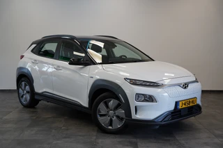 Hyundai Kona EV Comfort 64 kWh 3-Fase  Warmtepomp Two-Tone Adaptive-Cruise Navigatie