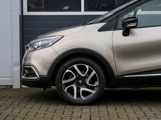Renault Captur 1.2 TCe Dynamique | Automaat | Navi | Camera | Keyless | Climate control | Trekhaak / 19