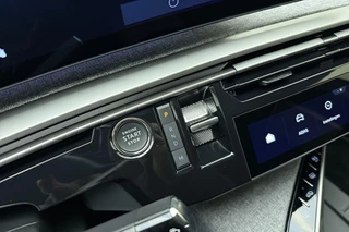 Peugeot 5008 1.2 Hybrid 145 GT 7p | Automaat | Elektr. achterklep | Stoel- & stuurverwarming | 7 Persoons | Adaptieve Cruise Control | Navigatie | Achteruitrijcamera / 32
