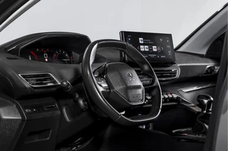 Peugeot 3008 1.2 PureTech 130 PK Active Pack Business Orig. NL  | Dig. Cockpit | Cruise | PDC | NAV + App. Conncect | ECC | Afn. Trekhaak | LM 19" | / 14
