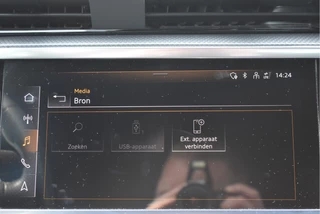 Audi Q3 45 TFSI e S edition S-Line 245 PK | NL-Auto | Keyless | Carplay | Virtual cockpit | DAB | Elekt.trekhaak | Full LED | Allweathers / 54