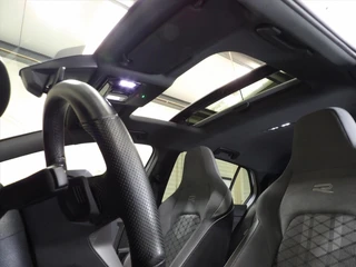 Volkswagen Golf 1.5 eTSI 130pk 7-DSG R-line / 16