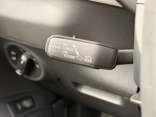 Skoda Karoq 1.5 TSI DSG Pano Camera Canton Leder/alca Trekhaak CarPlay Keyless Sfeer / 24