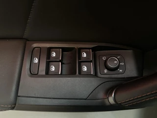 Cupra Formentor 1.4 e-Hybrid Performance Camera Sfeerverlichting App-Connect DAB+ / 14