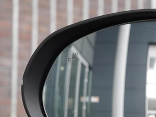 Leapmotor B10 Design ProMax 67.1 kWh | Licht interieur kleur | Navigatie | Rondom camera | 18inch Velgen | Elektrisch bedienbare achterklep | Panoramdak | Stoel verwarming en ventilatie | Stuurverwarming | Uit voorraad leverbaar / 22