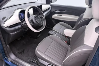Fiat 500 La Prima 42 kWh / Panoramadak / Navi / Carplay / Camera / 7