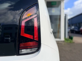 Volkswagen up! Up 1.0 BMT Move 5-deurs I Airco I Bluetooth I Elektr. ramen / 12