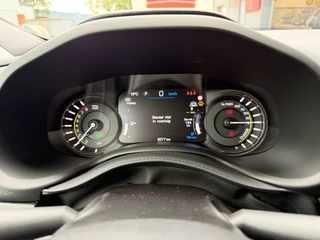 Jeep Renegade 4xe 240 Plug-in Hybrid Electric Trailhawk (Navigatie - LED - Keyless Entry - Parkeersensoren V+A - Automatische Airco - 4WD - 17" incl 4S - Dodehoek detectie) / 16