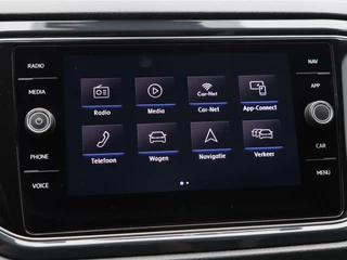 Volkswagen T-Roc 1.5 TSi Sport 150 Pk | Trekhaak | Adaptive Cruise | Camera | CarPlay | Panorama dak | 17 Inch | 159.197 Km !! / 23
