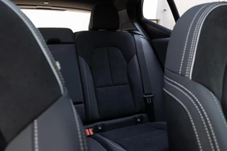 Volvo XC40 | B3 Ultra Dark|Black Edition|MY 2027|FULL OPTION|360° Camera|Panoramadak / 14