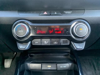 Kia Stonic 1.0 T-GDi DynamicLine | Climate control | Cruise Control | Camera | LM Velgen | Apple Carplay/Android Auto | / 19