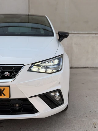SEAT Ibiza 1.0 TSI FR Business Intense Plus Pano Virtual Camera 18'' 6-bak / 30