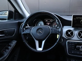 Mercedes-Benz CLA-klasse 200 Ambition | PDC | PANO | SPORTSTOELEN | CRUISE | NAVI | / 17