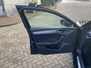 SEAT Leon Sportstourer 1.5 eTSI 150pk DSG-7 FR Business Intense / 16