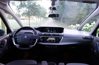 Citroën C4 Picasso 1.6 e-THP Intensive  | Trekhaak | Camera | DAB | NAP | / 18