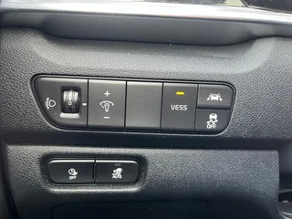 Kia e-Niro DynamicPlusLine 64 kWh | Stoelverwarming | Keyless entry | Schuifdak / 22