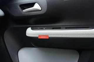 Citroen Ë-C3 Max 113pk 44 kWh | Navigatie | Climate control | Camera | DAB Radio | Dakrails | Lichtmetalen velgen / 27