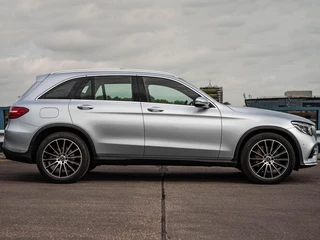 Mercedes-Benz GLC-klasse 250 4MATIC Premium Plus AMG | Panoramadak | Trekhaak | Memory | Camera | Distronic Pro | 20" | Dealeronderhouden / 7