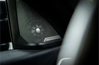 BMW 2 Serie Coupé M240i xDrive High Executive  Milltek Schuifdak Harman Kardon / 12