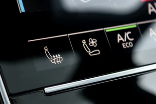 Audi Q8 60 TFSI e-hybrid quattro S Line Competition l AWD Besturing l B&O l HUD l Trekhaak l Alcantara Hemel l VOL OPTIES / 24