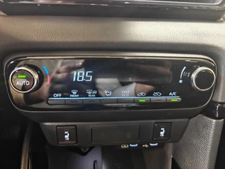 Toyota Yaris 1.5 Hybrid 115 Dynamic NIEUW DIRECT LEVERBAAR! MODEL 2026 STOEL/STUURVERW PARK-SENSOREN BLIND SPOT 17'' LM-VELGEN NAVI KEYLESS LED APPLE/ANDROID / 24
