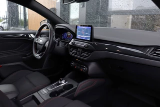 Ford Focus Wagon 1.0 EcoBoost Titanium ST X Business | NAP | Apple Carplay | Stoel/Stuur Verwarming | Cruise | Camera / 20