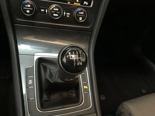 Volkswagen Golf Variant 1.0 TSI Comfortline Business Panoramadak Stoelverwarming LED DAB+ / 25