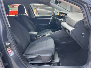 Volkswagen Golf 1.5 eTSI Style  | Carplay | ACC | PDC | Camera | Virtual | Stoel/Stuurverw. | Sfeerverlichting | / 36