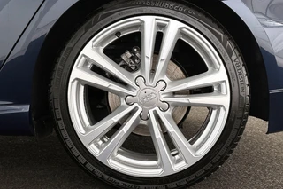 Audi A3 Sportback 30 TFSI Advance Sport S-Line Trekhaak Stoelverwarming Navi Virtual / 21