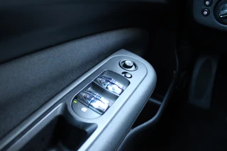 MINI Clubman 1.5 One Chili Serious Business Automaat, Keyless, Navigatie, Applecarpl./Andr. Auto, Climate/Cruise Control / 25