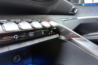 Peugeot 3008 1.2 PureTech Allure Pack Business | Trekhaak | Achteruitrijcamera | Navigatie | Airco | Stoelverwarming | Climate control | Cruise control | Dodehoekdetectie / 24