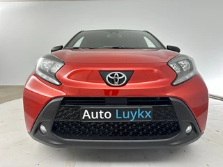 Toyota Aygo X 1.0 VVT-i S-CVT Pulse Plus Automaat | Keyless Entry | Parkeersensoren voor + achter | 17'' L.M. Velgen / 29