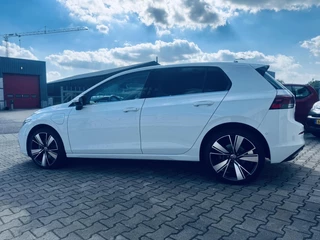Volkswagen Golf 1.4 TSI eHybrid Navi/ CarPlay/ Stoelmassage / 5
