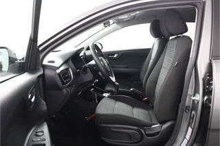 Kia Stonic 1.0 T-GDi MHEV DynamicPlusLine  Apple Carplay/Android Auto - Cruise Control - Climate Control - Navigatie - Stuur/Stoel Verwarming - Fabrieksgarantie tot 10-2031 / 19