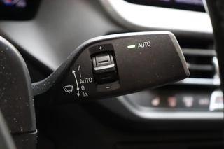 BMW 2 Serie Gran Coupé 218i High Executive M Sport Pakket Automaat  / Live Cockpit Professional / Panoramadak / Stoelverwarming / 18 Inch / Climate Control / Parkeersensoren / Bluetooth / DAB / Cruise Control / Lichtpakket / Extra Getint Glas / LED / 38