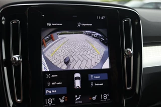 Volvo XC40 T4 Recharge Plus Bright | Stoelverwarming | Trekhaak | 360° Camera | H/K | Keyless / 44