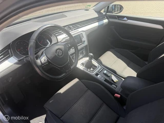 Volkswagen Passat 1.4 TSI Comfortline|Navigatie|NL|124DKM|Climate|Led| / 13