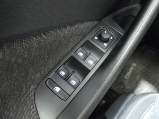 Skoda Kamiq 1.0 TSI Greentech 110pk DSG-7 Style / 35