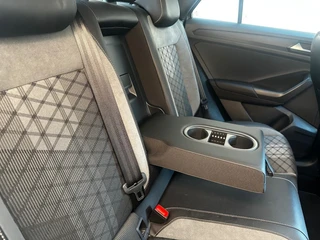 Volkswagen T-Roc 2.0 TSI 4M. R-L BNS AUTOMAAT / 17