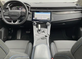 Lynk & Co 01 1.5 PHEV 262 pk  | 1e eigenaar | panoramadak | navigatie | 360 camera | stoelverwarming | NL auto / 17
