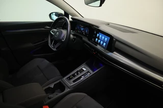 Volkswagen Golf 1.5 eTSI Style  Panoramadak Elec.Trekhaak IQ-led 24 Maanden garantie* (Vraag naar de voorwaarden) / 16
