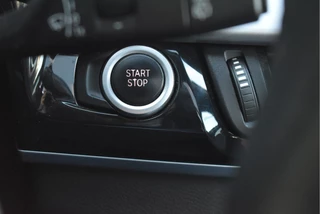 BMW X5 xDrive40e High Executive 313 pk Innovation Pack | NL-Auto | Elekt.trekhaak | 360 gr.camera | Memorystoelen | Pano.dak | HUD | Sfeerverlichting / 48