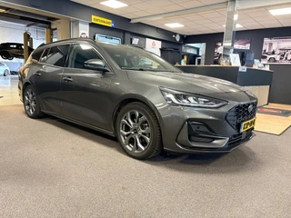 Ford Focus Wagon 1.0 EcoBoost Hybrid ST Line X automaat / Camera / cruise / stoel en stuurverwarming / 9