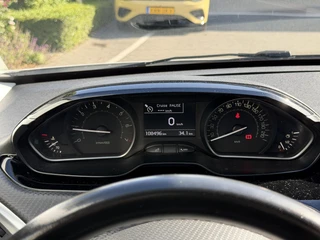 Peugeot 208 Allure 1.2 PureTech 82PK Trekhaak, Navigatie, Parkeersensoren Achter, Climate Control, Cruise Control / 17