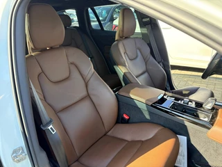 Volvo V60 2.0 T6 Recharge AWD R-Design / 360 camera / Panoramadak / Leder / head-up / Harman-Kardon / 16
