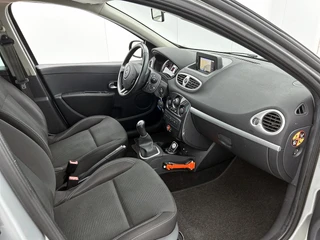 Renault Clio 1.2 TCe Collection 100PK  1e EIGENAAR | DEALER ONDERHOUDEN | AIRCO | CRUISE | NAVI | LM VELGEN / 16
