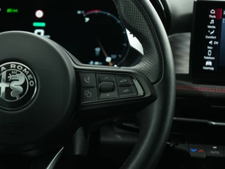 Alfa Romeo Tonale 1.3T PHEV 280PK VELOCE SOH 94,90% | Cruise Adaptief | El. achterklep | Camera / 34