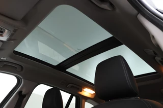BMW X1 sDrive18d High Executive  Automaat, Panorama dak, Navigatie / 19