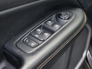 Jeep Compass 1.4 MultiAir Longitude | Apple-Android | Navigatie | Dealeronderhouden / 25